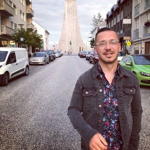 Meet your Posher, Robert